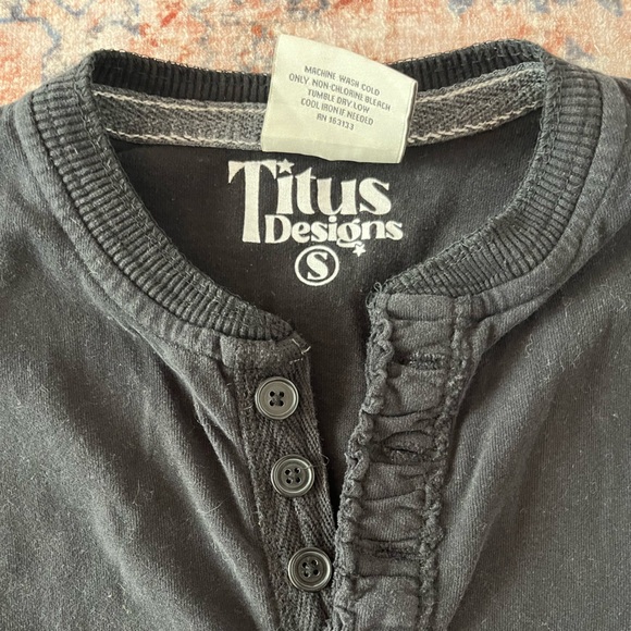 Women’s Long Sleeve - Picture 2 of 4